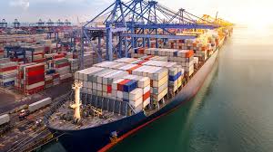 国际海运中目的港处理费用该由谁承担？